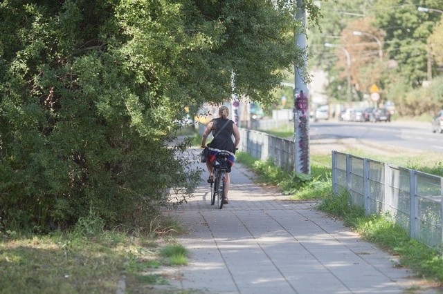 Droga rowerowa na Lumumbowie będzie biegła m.in. tuż przy nowym budynku Wydziału Filologicznego UŁ.