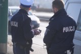 Kraków. Sprawa policjanta z drogówki, który postrzelił kierowcę. Oskarżony nieobecny na procesie, bo ochrania wizytę Joe Bidena