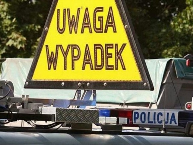 Wypadek miał miejsce na wiadukcie tuz przy wyjeździe w kierunku miejscowości Angowice.