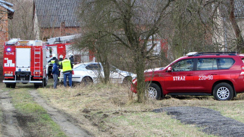 Śmiertelny pożar w Jabłonowie w powiecie brzezińskim. Nie żyją dwie osoby [ZDJĘCIA]