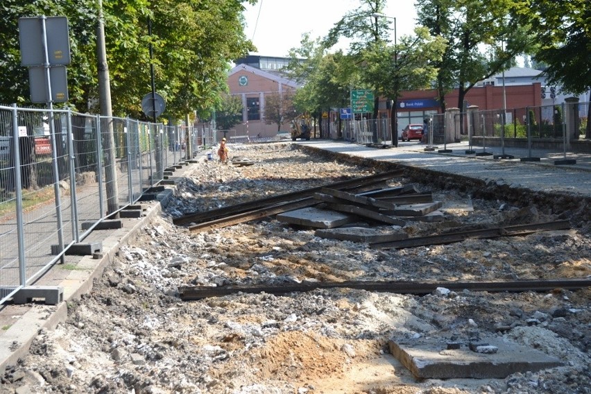 Zabrze: trwa remont torowisk tramwajowych. Zobaczcie ZDJĘCIA