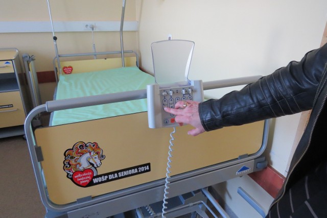 Sterowane elektrycznie łóżka fundowane przez WOŚP są nieocenione na oddziałach opiekuńczych i pielęgnacyjnych. W tym roku do zakładów w naszym regionie trafi ich prawie 80.