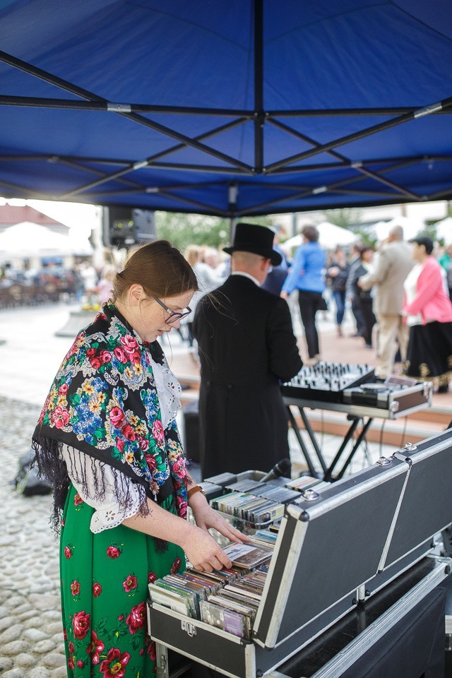 Letnie potańcówki wróciły do Tarnowa [ZDJĘCIA]