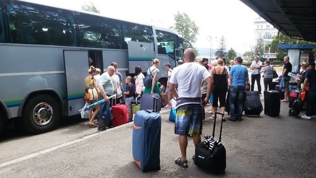 Nauczyciele i pracowicy oświaty mieli załatwione wakacje w Chorwacji dzięki ZNP i Slidarności. Niestety zamiast podróży jest afera.