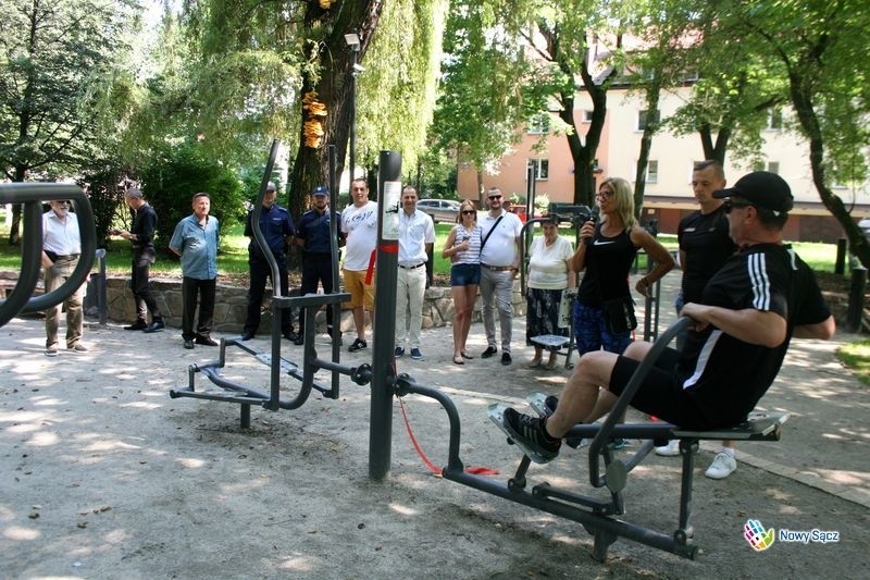 Nowy Sącz. Siłownia pod chmurką przy ruinach zamku oficjalnie otwarta [ZDJĘCIA]