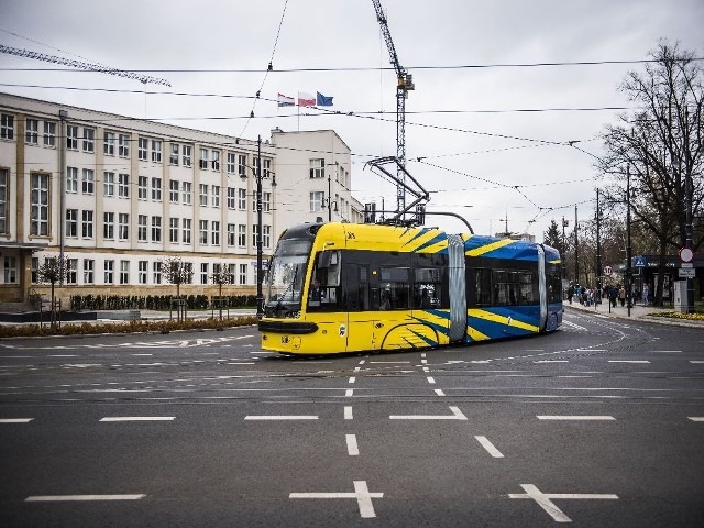 Do połowy sierpnia tramwaje nie będą kursować między pl. Teatralnym a ul. Olimpijską. Utrudnienia związane są m.in. z modernizacją torów tramwajowych w centrum