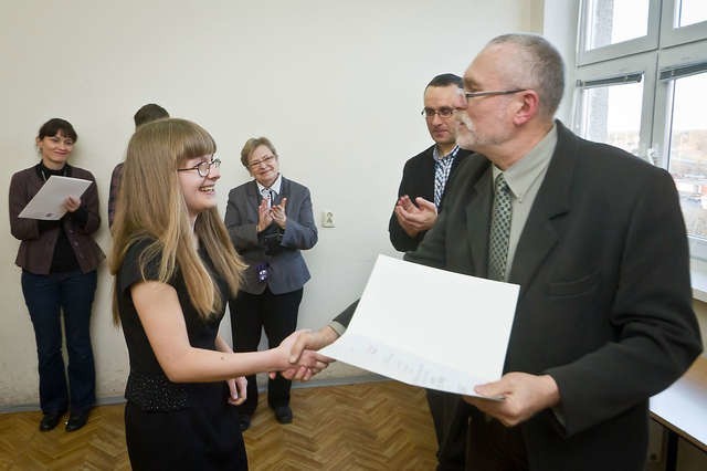 Weronika Makuch, uczennica VI LO, wygrała pierwszy wojewódzki Konkurs Języka Angielskiego Szkół Ponadgimnazjalnych