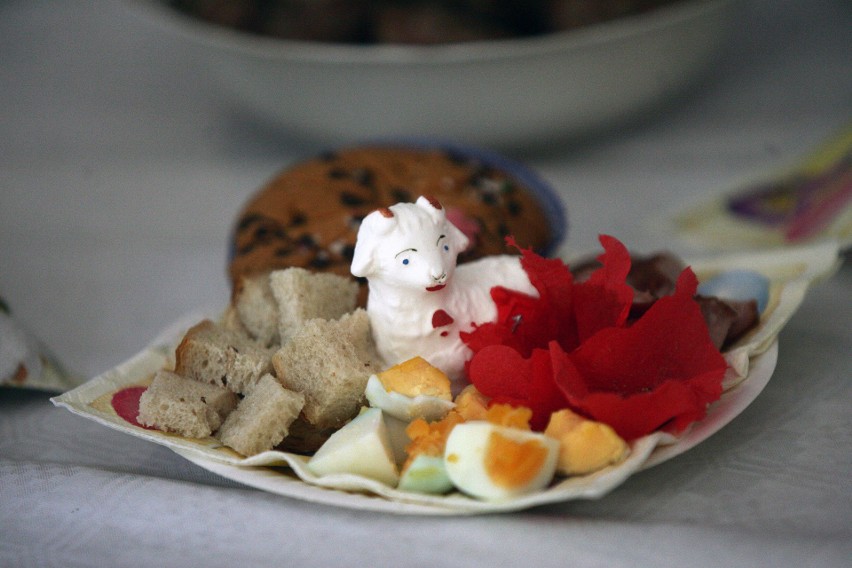 Wielkanocne sniadania w Białymstoku. Nikt nie powinien być sam