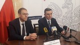 Zmarł pacjent z koronawirusem leczony w Lublinie. Oglądaj konferencję wojewody lubelskiego