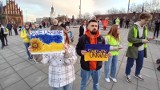 Manifestacja solidarności z Ukrainą w Szczecinie w drugą rocznicę wybuchu wojny [ZDJĘCIA]