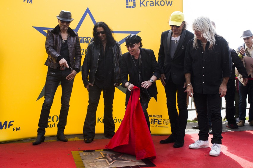 Kraków. Grupa Scorpions odsłoniła swoją gwiazdę przy Wawelu