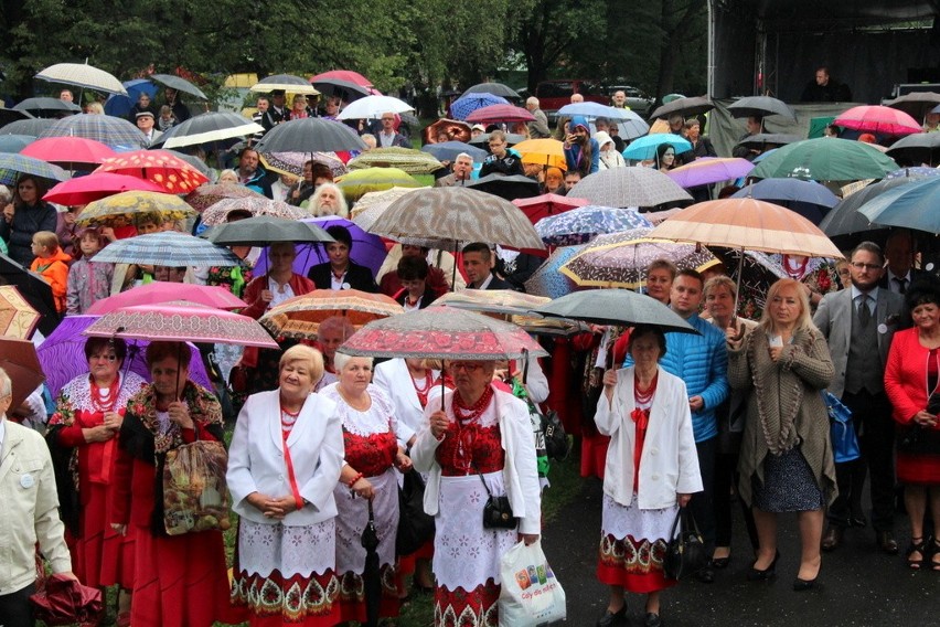 Miejskie dożynki odbywają się w niedzielę w Dąbrowie...