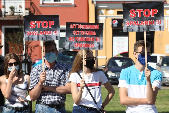 Koniec sporu o niechcianą inwestycję w Przewrotnem. Burmistrz Głogowa Młp. zapowiedział, że na chwilę obecną spalarnia nie powstanie, a firma Saria złożyła wniosek o zawieszenie postępowania. Saria planuje jednak kolejną inwestycję, tym razem antyodorową, ponieważ mieszkańcy skarżą się na smród wydobywający się z zakładu.