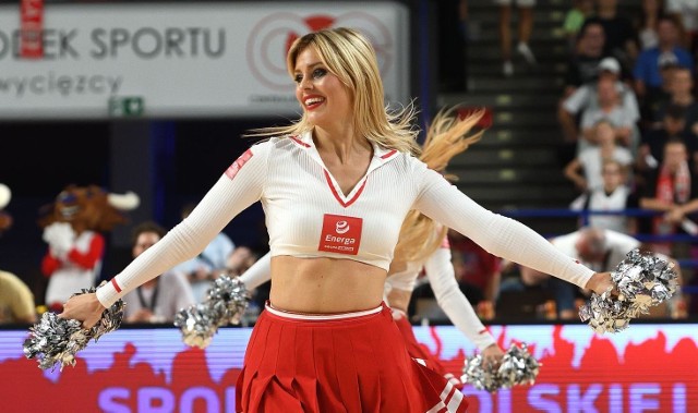 Wspaniały występ zespołu Cheerleaders uatrakcyjnił pierwszy mecz preeliminacji Mistrzostw Europy 2025 w koszykówce pomiędzy Polską a Chorwacją w Warszawie.