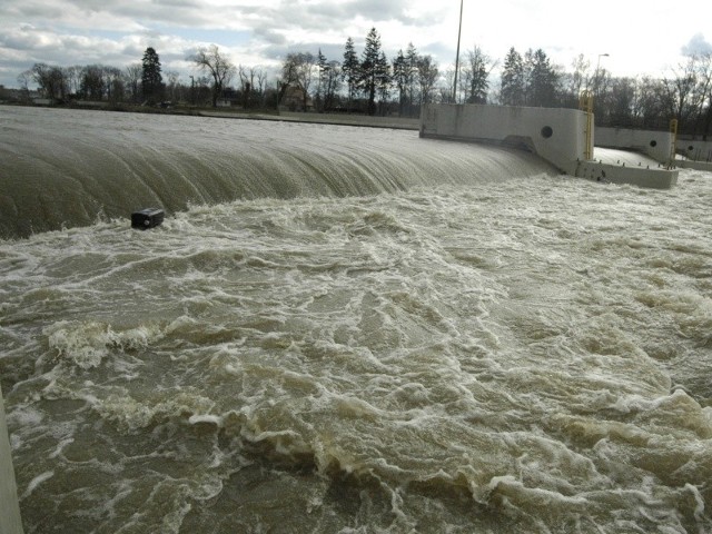 możliwy jest wzrost stanów wody na  Odrze i jej dopływach.