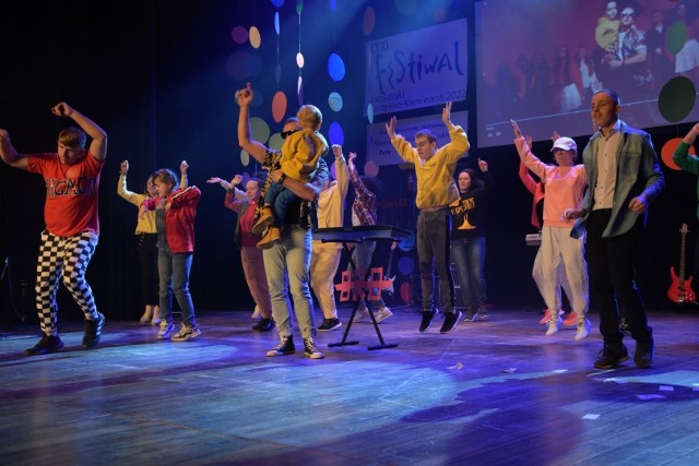 W Skarżysku - Kamiennej odbył się XXXI Festiwal Piosenki. Wzięli w nim udział wykonawcy z 20 placówek specjalnych.