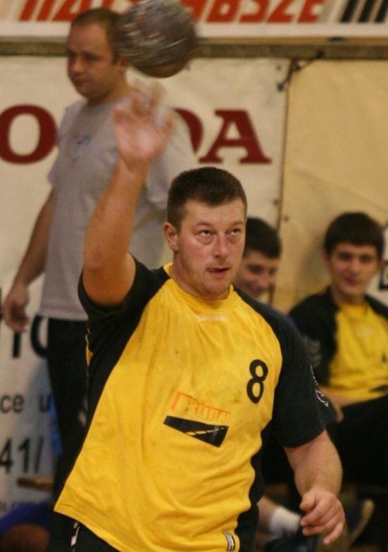 Większość doświadczonych zawodników KSSPR Końskie zostaje w drużynie, w tym również Arkadiusz Bąk.