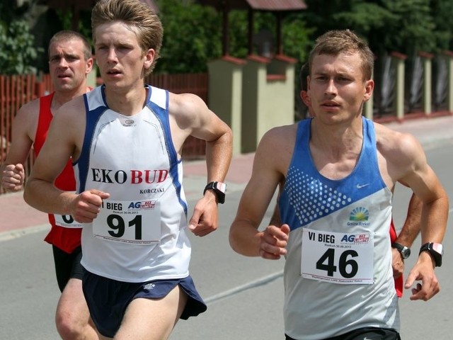Damian Świerdzewski i Przemysław Dąbrowski przebiegli razem prawie cały dystans.