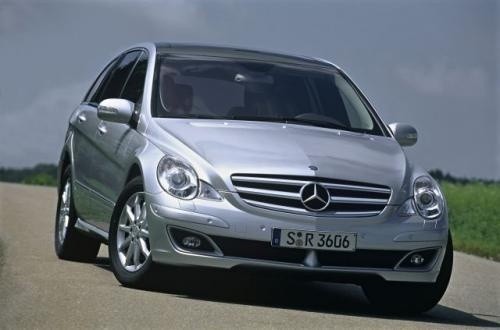 Fot. Mercedes-Benz: R-klasa powstała z myślą o rynku amerykańskim i jest tam chętnie kupowana