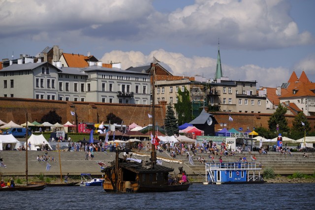 Festiwalowa armada powinna dotrzeć do Torunia bez względu na stan wody w Wiśle