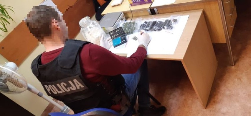 Policja z Chojnic rozbiła narkotykową szajkę. Pięć osób w areszcie