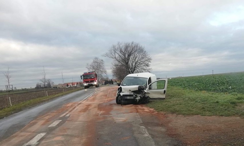 Tragiczny wypadek na drodze Wrocław - Strzelin. Jedna osoba nie żyje, dwie są ranne