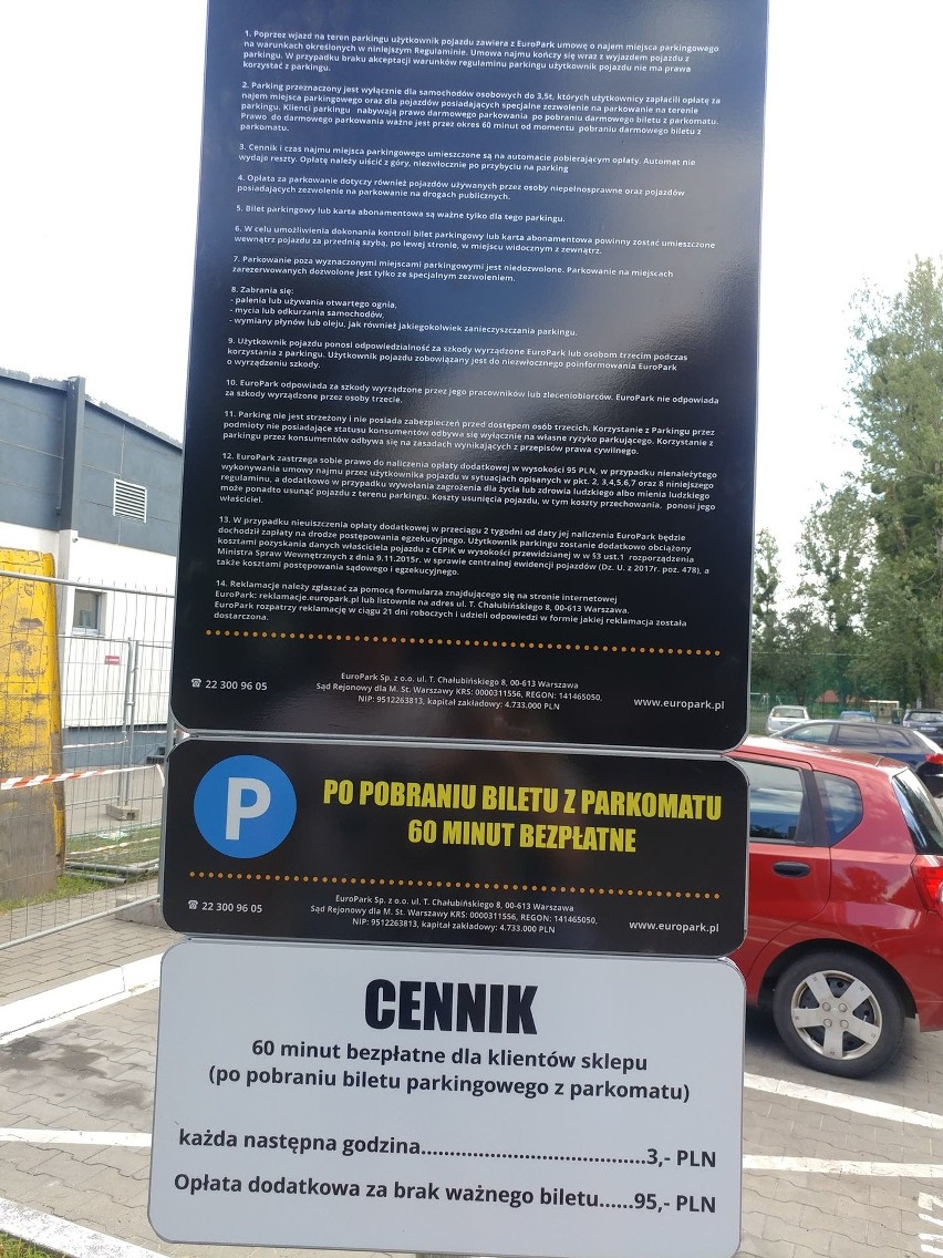 Parking przy Gagarina - miejski czy prywatny i płatny? [Zdjęcia]