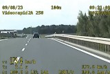 Na DK15 jechał 173 km/h. Inowrocławscy policjanci z grupy Speed zatrzymali pirata drogowego