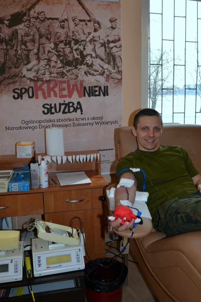 Akcja "spoKREWnieni służbą” w Sandomierzu odniosła duży sukces. Zebrano łącznie 17550 ml krwi