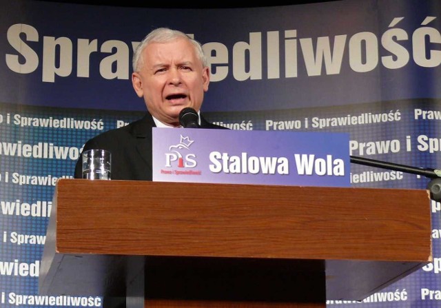 Prezes PiS Jarosław Kaczyński na wiecu w Stalowej Woli.