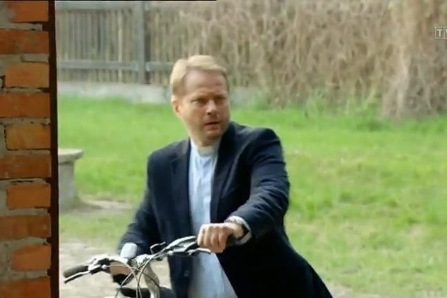 "Ojciec Mateusz" (fot. screen z YouTube.com)