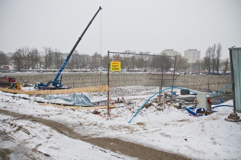 Prace prowadzone są głównie pod ziemią. Chodzi m.in. o...