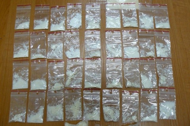 W mieszkaniu 26-latka policjanci znaleźli prawie 200 gramów amfetaminy.