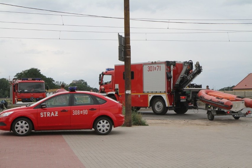 Skoczył z mostu Trzebnickiego. Tłumaczył, że chciał sobie popływać