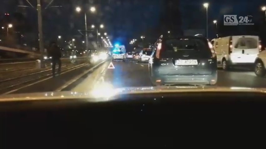 Wypadek na Gdańskiej w Szczecinie. Są niewielkie utrudnienia