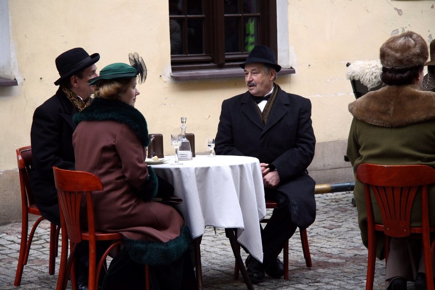 Plejada gwiazd na planie filmu "Panie Dulskie". Bajon: To fantastyczne miasto (ZDJĘCIA, WIDEO)