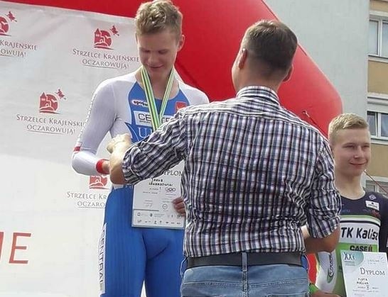 Ogólnopolska Olimpiada Młodzieży.  Sukces kolarza Społem. Brązowy medal Jakuba