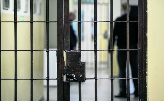 42-latka poszukiwanego listem gończym zatrzymali policjanci z Ostrzeszowa