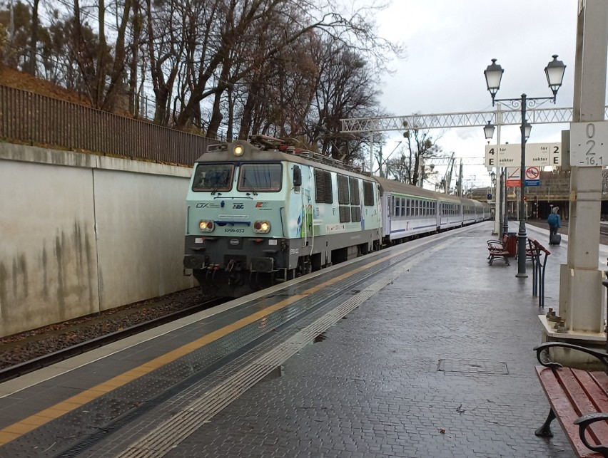 Pociągi są opóźnione i sytuacja się pogarsza. Tak źle jeszcze nie było