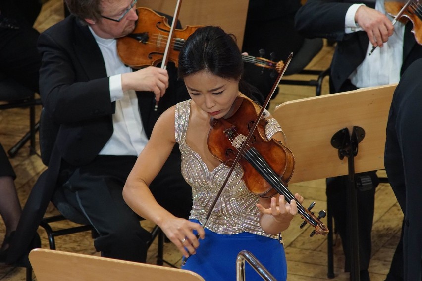 Soyoung Yoon oraz Die Deutsche Kammephilharmonie Bremen