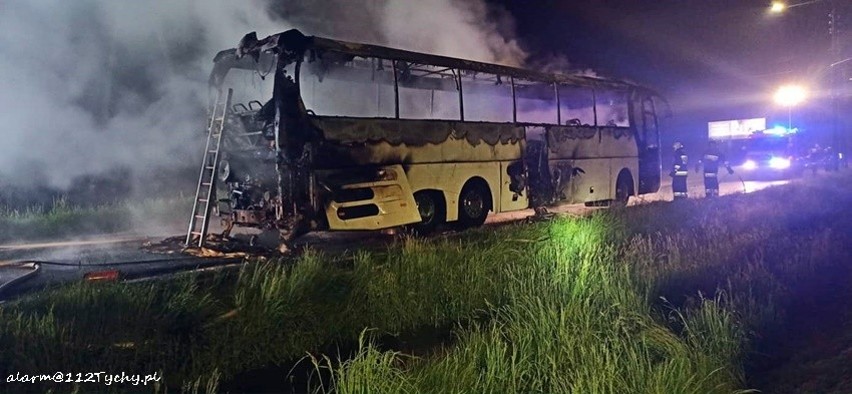 Pożar autobusu w Imielinie nastąpił z powodu zwarcia...