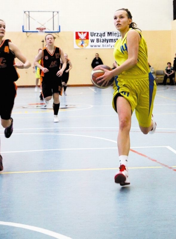 Dzięki juniorkom Gimbasketu żeński basket w Białymstoku powoli powstaje z kolan