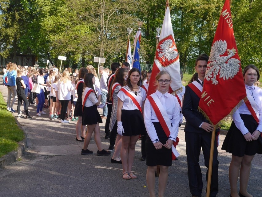 Do Ińska przyjechali uczniowie sąsiednich szkół.