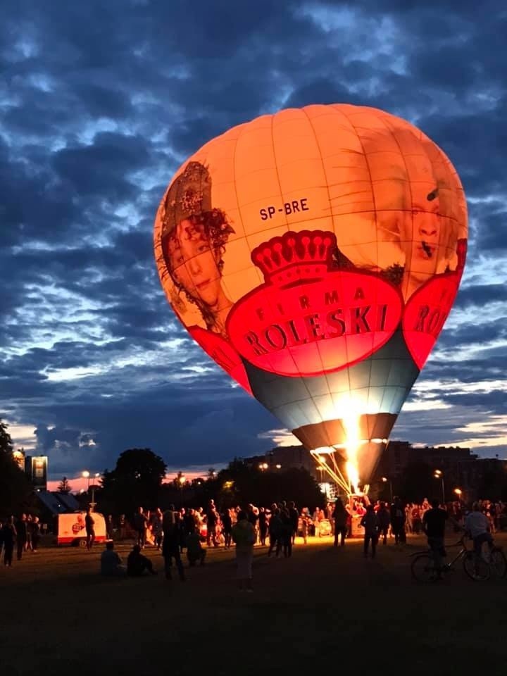 Balony unoszące się nad miastem hipnotyzują. Mają wyjątkową...