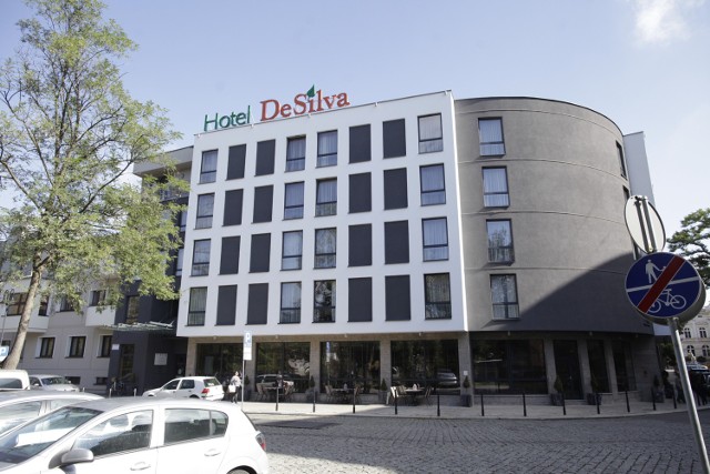 Hotel De Silva w Opolu.