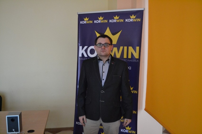 Latający Janusz Korwin-Mikke rozpocznie kampanię prezydencką w Kamyku