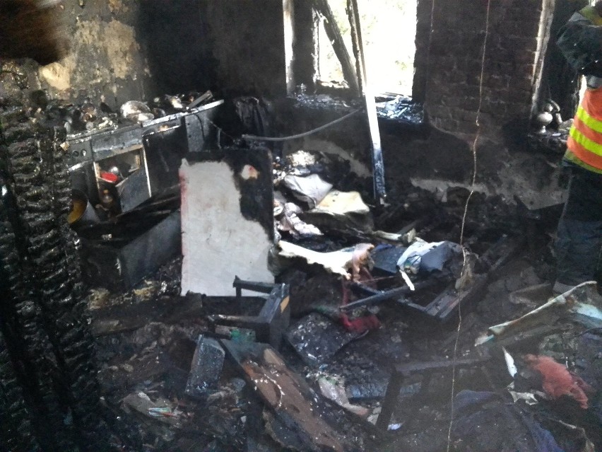 W wyniku pożaru w Olzie dach nad głową straciło 21 osób.