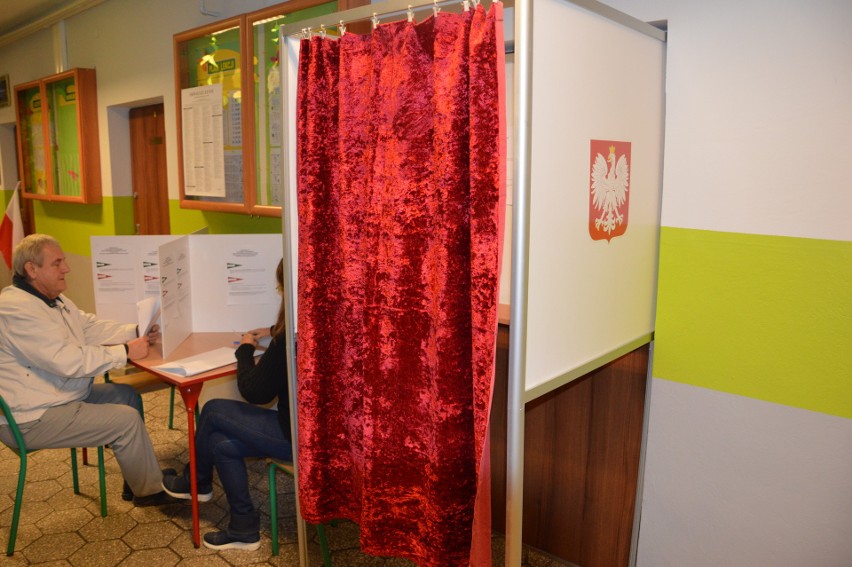Wybory samorządowe 2018 na Opolszczyźnie rozpoczęły się o godzinie 7.00