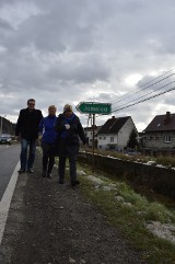 Mieszkańcy Zawady wychodzili sobie chodnik