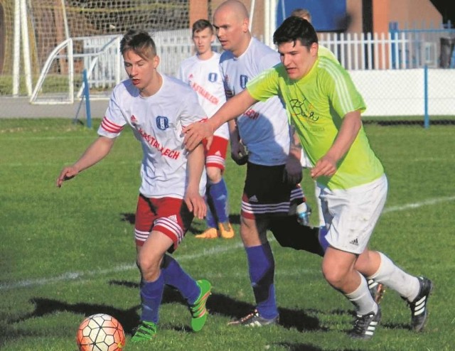 Mateusz Tadel (Dunajec, z lewej) i Damian Bratko (Wietrzychowice).